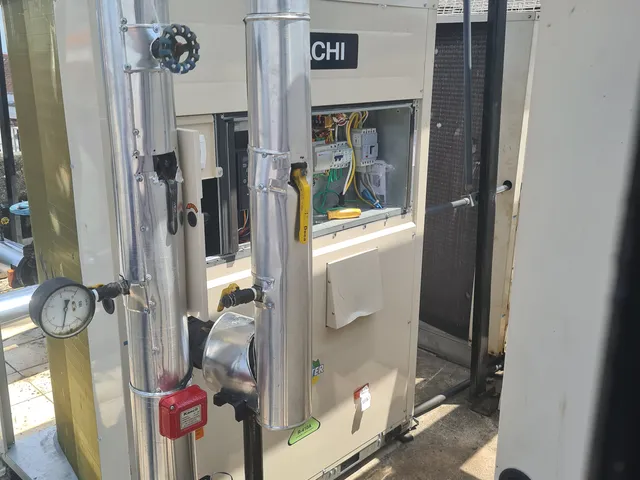 Chiller e resfriador no Fórum Criminal de Belém (TJPA), foto da obra